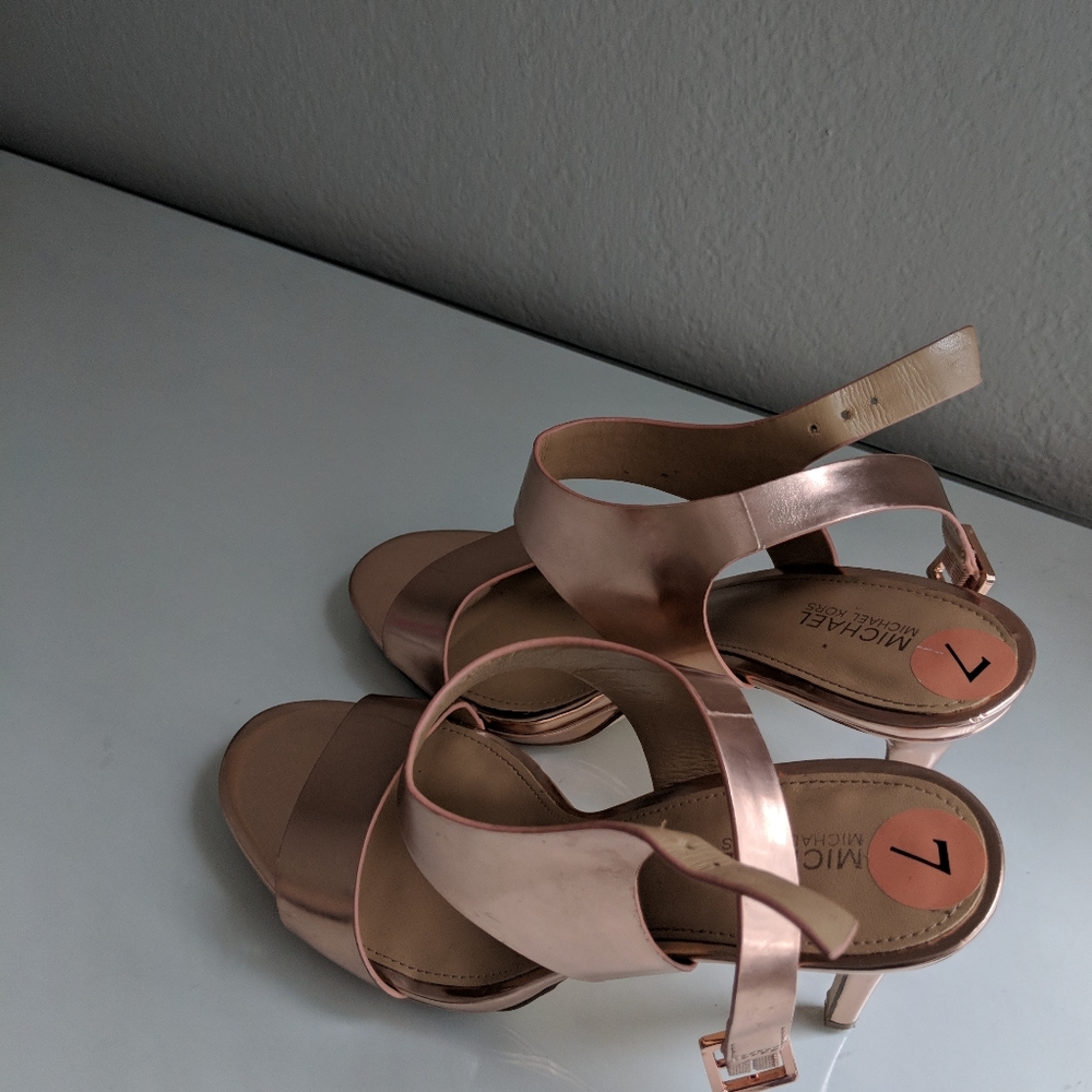 Michael Kors rose Pink open toed heels